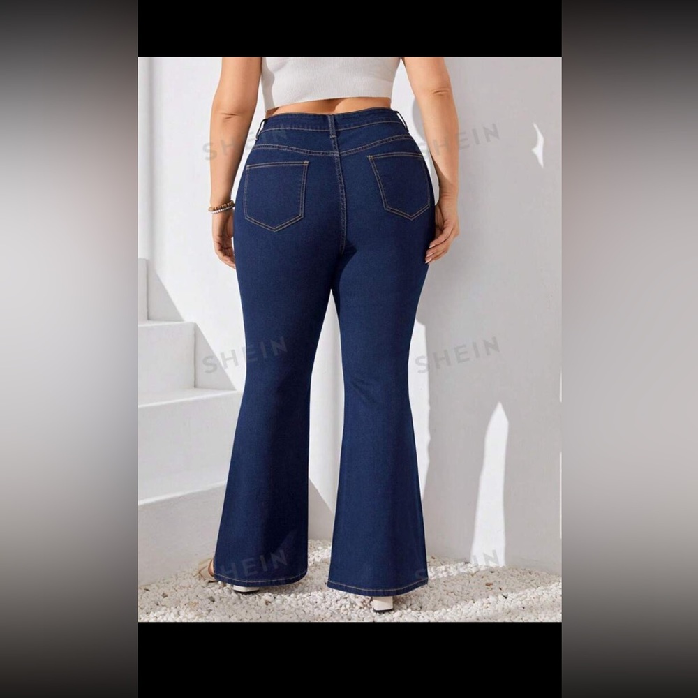 Shein Lune Plus Size Solid Color Flared Jeans - image 3